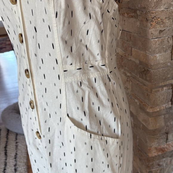 Illa Illa linen cream white pantsuit black detail button close criss cross strap - Picture 5 of 16